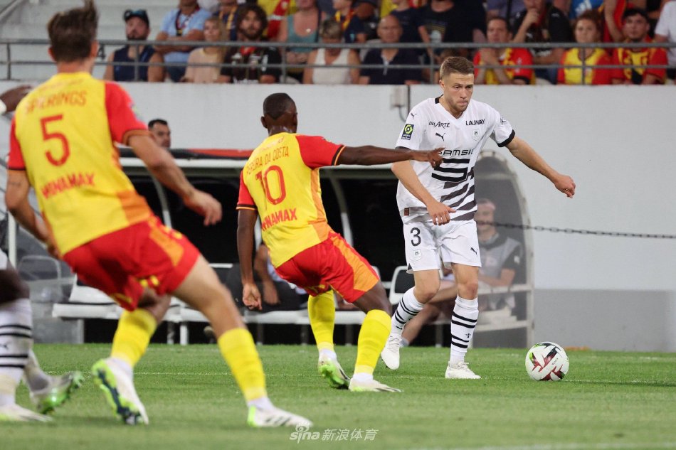 构成了一场 构成了一场