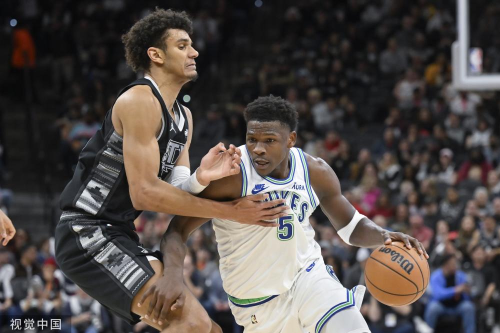 行进攻的瞬 行进攻的瞬